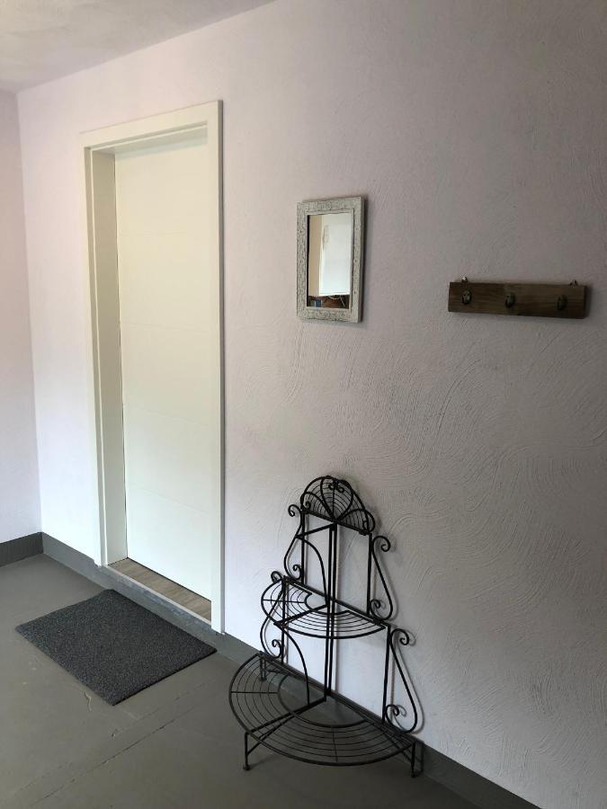 Charmante Ferienwohnungen Auf Reitstall Wasserburg Anstel - Ein Ort Zum Wohlfuehlen Und Entspannen Rommerskirchen エクステリア 写真